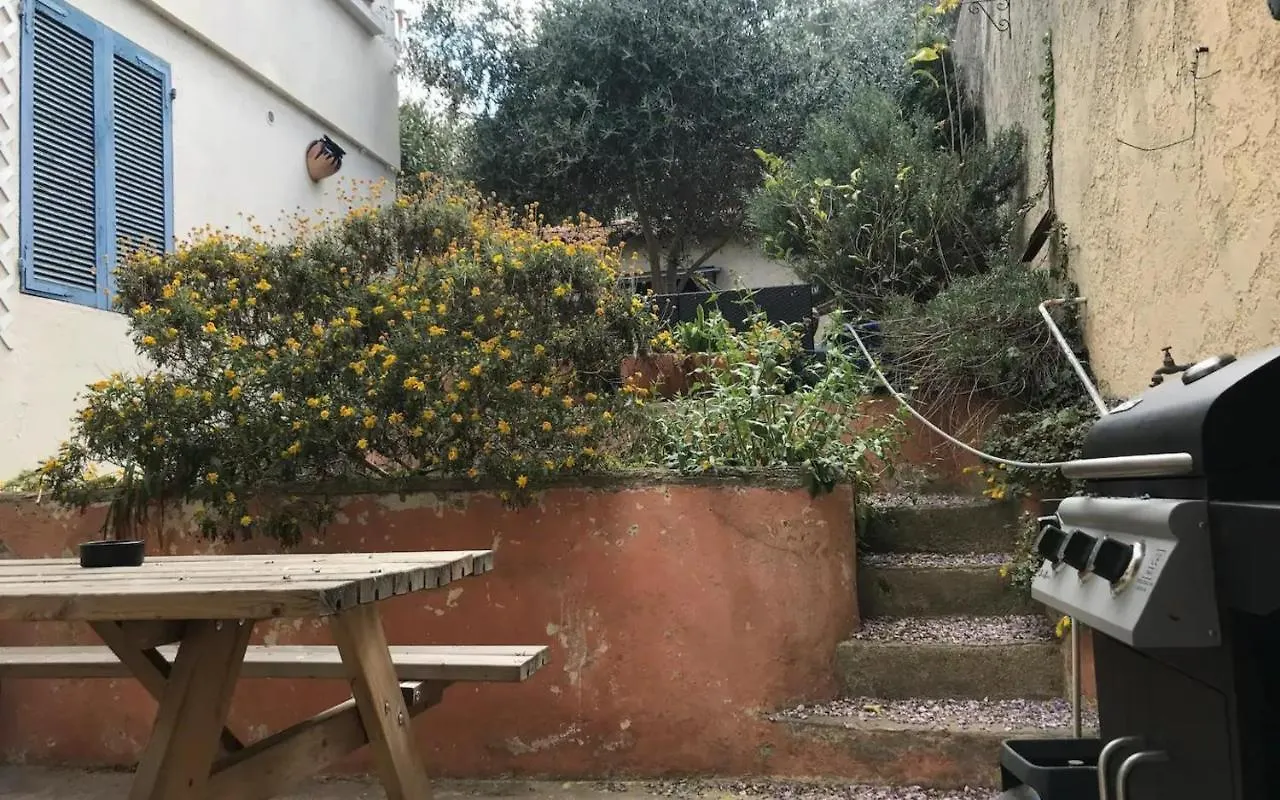 Apartament Appartement Chaleureux Et Atypique Avec Jardin A Marseille By Weekome