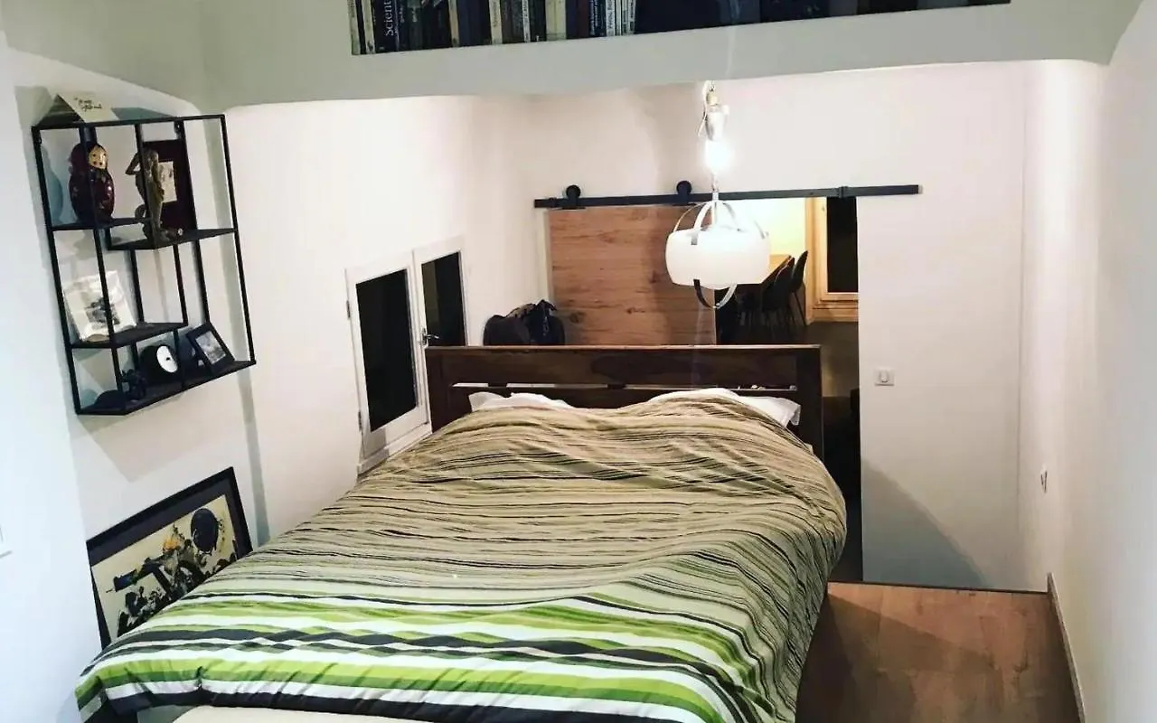 Appartement Chaleureux Et Atypique Avec Jardin A Marseille By Weekome Apartament